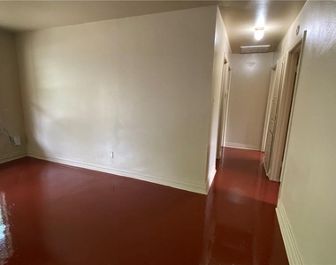 209 Schirra Pl - Photo Thumbnail 5