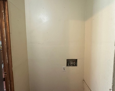 209 Schirra Pl - Photo Thumbnail 10