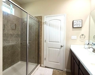 413 Anacua Loop - Photo Thumbnail 19