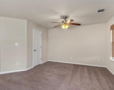 4606 Graceful Ln - Photo Thumbnail 12