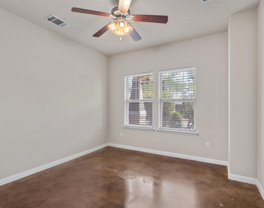 4606 Graceful Ln - Photo Thumbnail 8