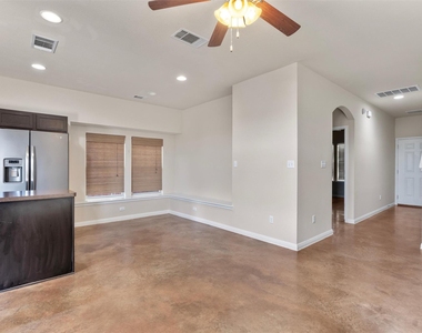 4606 Graceful Ln - Photo Thumbnail 6