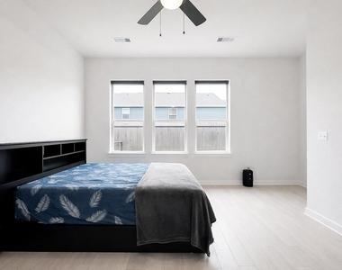 6401 Velvet Leaf Ln - Photo Thumbnail 7
