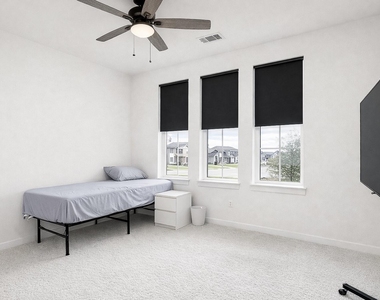 6401 Velvet Leaf Ln - Photo Thumbnail 9