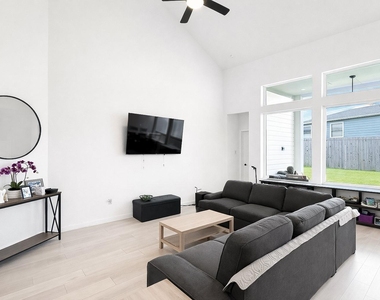 6401 Velvet Leaf Ln - Photo Thumbnail 22