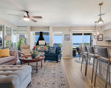 239 Venture Blvd S - Photo Thumbnail 6