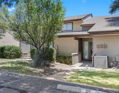 239 Venture Blvd S - Photo Thumbnail 2