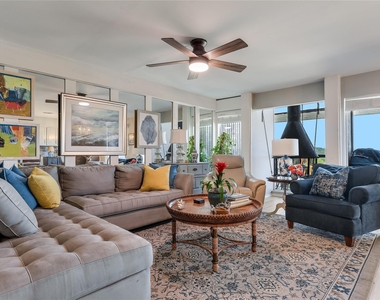 239 Venture Blvd S - Photo Thumbnail 5