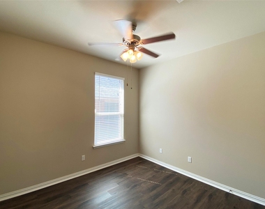 2009 Mary Ella Dr - Photo Thumbnail 10