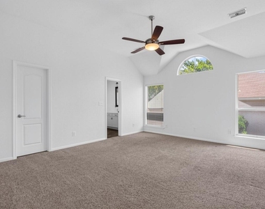 1402 Club Chase Dr - Photo Thumbnail 15