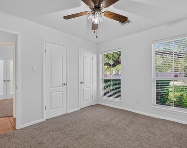 1402 Club Chase Dr - Photo Thumbnail 20