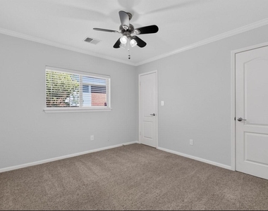 1402 Club Chase Dr - Photo Thumbnail 23