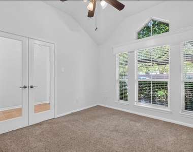 1402 Club Chase Dr - Photo Thumbnail 12