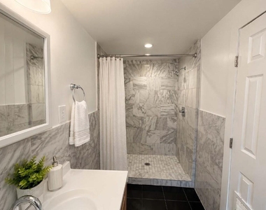 4611 Milburn Ln - Photo Thumbnail 15