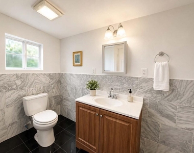 4611 Milburn Ln - Photo Thumbnail 14