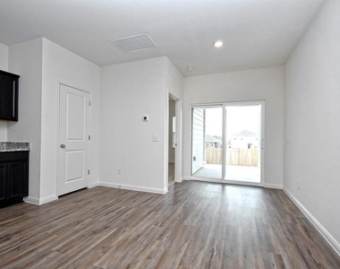19400 Caymus Dr - Photo Thumbnail 9
