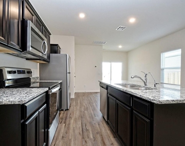 19400 Caymus Dr - Photo Thumbnail 6