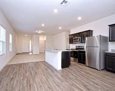 19400 Caymus Dr - Photo Thumbnail 8