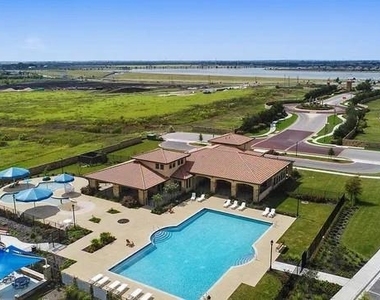 19400 Caymus Dr - Photo Thumbnail 27