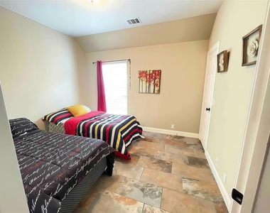 12616 Alberta Ridge Trl - Photo Thumbnail 19