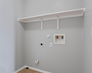 9009 Southwick Dr - Photo Thumbnail 23