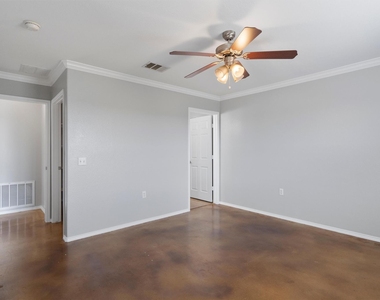 9009 Southwick Dr - Photo Thumbnail 14