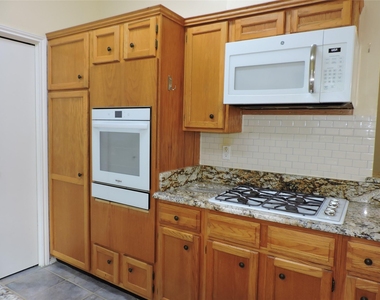 12609 Deer Falls Dr - Photo Thumbnail 11