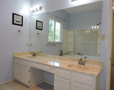 12609 Deer Falls Dr - Photo Thumbnail 18