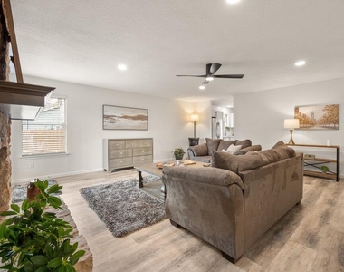 7611 Navarro Pl - Photo Thumbnail 8