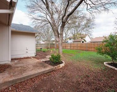 7611 Navarro Pl - Photo Thumbnail 17