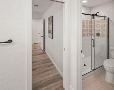 7611 Navarro Pl - Photo Thumbnail 16