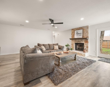 7611 Navarro Pl - Photo Thumbnail 5