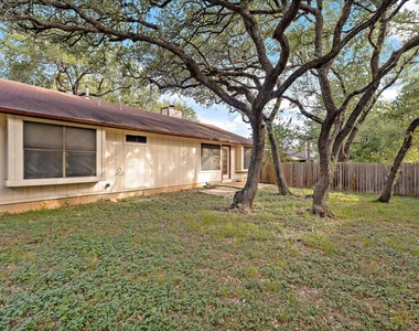 1604 Texas Oak Way - Photo Thumbnail 17