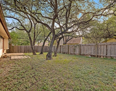 1604 Texas Oak Way - Photo Thumbnail 19