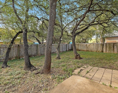1604 Texas Oak Way - Photo Thumbnail 18