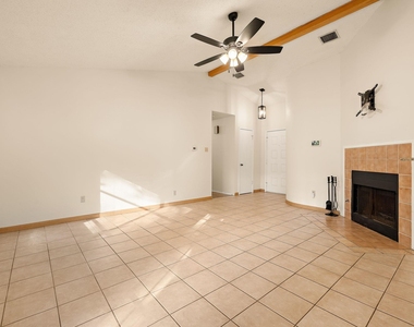 1604 Texas Oak Way - Photo Thumbnail 4