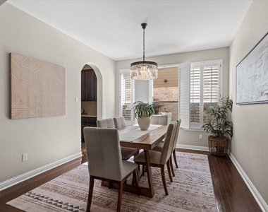 344 Atlanta Park Dr - Photo Thumbnail 19