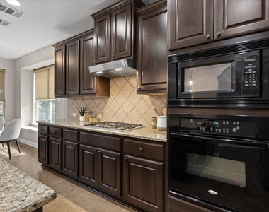 344 Atlanta Park Dr - Photo Thumbnail 17