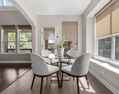 344 Atlanta Park Dr - Photo Thumbnail 12