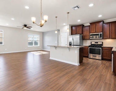 121 Guemal Rd - Photo Thumbnail 3