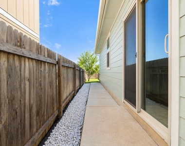 121 Guemal Rd - Photo Thumbnail 11