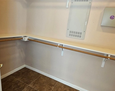 9540 Aire Libre Dr - Photo Thumbnail 19