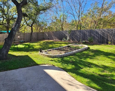 9540 Aire Libre Dr - Photo Thumbnail 35