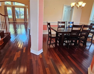 9540 Aire Libre Dr - Photo Thumbnail 4