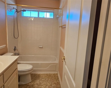 9540 Aire Libre Dr - Photo Thumbnail 27