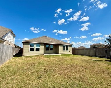 431 Sebring Cir - Photo Thumbnail 25