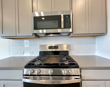 431 Sebring Cir - Photo Thumbnail 9