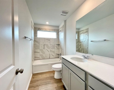 431 Sebring Cir - Photo Thumbnail 22