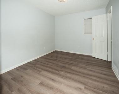 7303 Grand Canyon Drive Rd - Photo Thumbnail 2