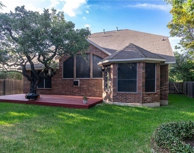 5701 Gorham Glen Ln - Photo Thumbnail 18
